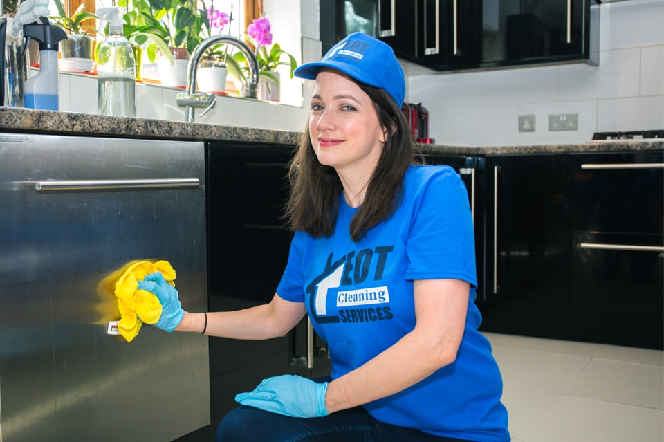 London kitchen cleaning services