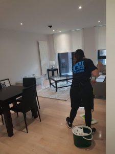 end-of-tenancy-cleaners-working-at-home